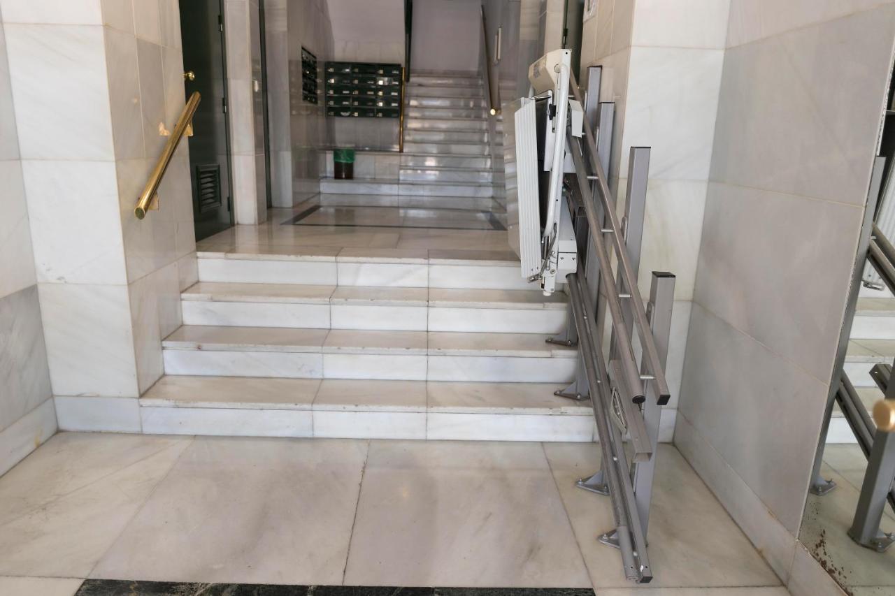 ウエルバTitan, Edificio Hipercor, Con Parkingアパートメント エクステリア 写真
